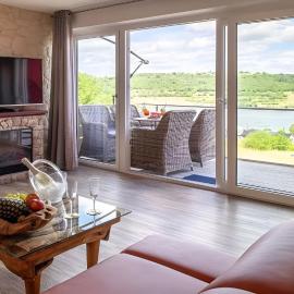 Exclusiv Apartment - Seepanorama, hotel a Schalkenmehren