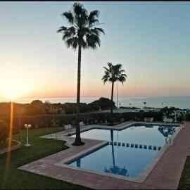 Apartamento La Dorada , Platja les Deveses، فندق في فيناروس