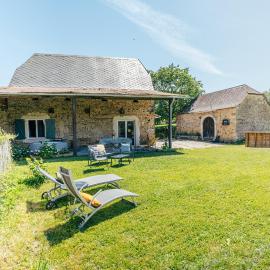 Maison Labeye gîte 4 étoiles, jacuzzi et piscine privatifs، فندق في Cardesse