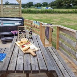 Yurt with private Hot tub, hotel v destinaci Whitchurch Canonicorum