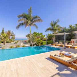 Limni Beach Villa, hotel di Mavroli