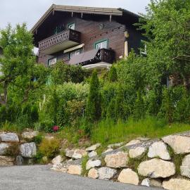 Sonniges Appartement und Gästezimmer, Haus Borowiec, hotel din Hofmark
