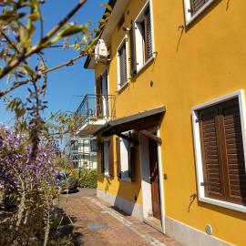 Appartamento a due passi da Gardaland con Wi-Fi veloce e aria condizionata
