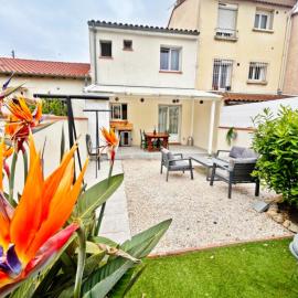Jolie maison 2 faces, 2 chambres, jardin aménagé