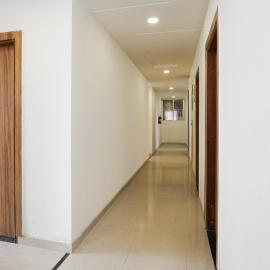 Viesnīca Hotel O Noida Sky Suites Sector 44 Near botanical metro pilsētā Badarpur
