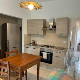 Da Silvia & Silvio, cozy appartment in the heart of medieval town near Firenze