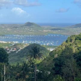 Location studio sur les hauteurs du Marin