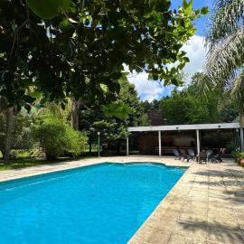 Casa Quinta en CAPILLA DEL SEÑOR, hotel in Pavón