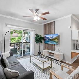 Spacious Dallas 2BR Near Downtown & Love Field