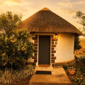 The Thatched Hideaway on Stanmore farm