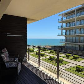 Yoo Bulgaria Apartment D105, hotelli kohteessa Obzor