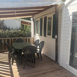 camping des iscles 167, готель у місті Ла-Рок-д'Антерон
