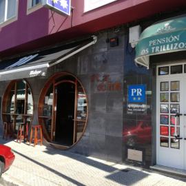 Pensión Los Trillizos, отель в городе Бойро