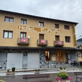 Hotel Europa Les, hotel en Les