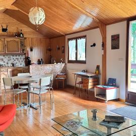 Chalet Nature à 10 minutes d'Etretat, hotel in Fongueusemare