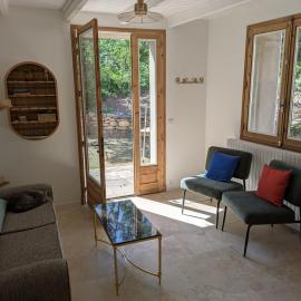 Petite maison en bord de voie verte près du Caroux