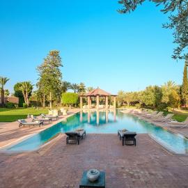 Villa 12 Suites Marrakech 20 Min Centre ville, hotel em Gzoula