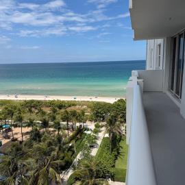 Oceanfront apartment in Surfside