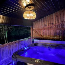 The Driftwood Den -Potter’s Mill, hotel in Bellevue