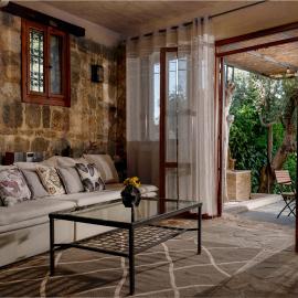 Villa Gioia - Secret gem with private garden, hotel in Katastárion
