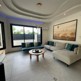 Grande maison avec jacuzzi - 25 personnes - WIFI