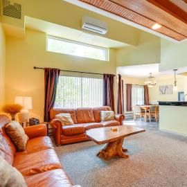 Lake Harmony Condo < 1 Mi to Big Boulder Mountain!, מלון בלייק הרמוני