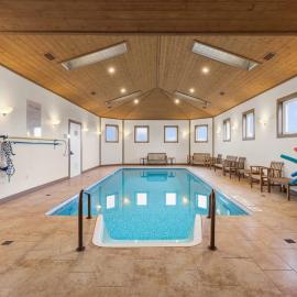 New Glasgow Pool House - Indoor Pool - Sleeps 14, hotel v destinácii New Glasgow