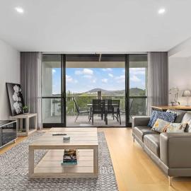 Kingston Lakefront Modern 2bed 2Bath w Parking, hotel di Kingston 