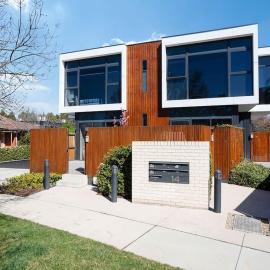 New Modern Townhouse w 2 Parkings near CITY