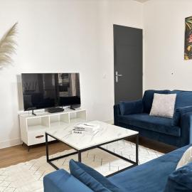 Villa Douglas - 2 à 3 chambres, parking & garage، فندق في كايان
