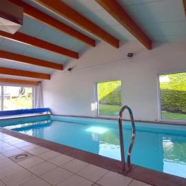 Sunny Cottage with Pool
