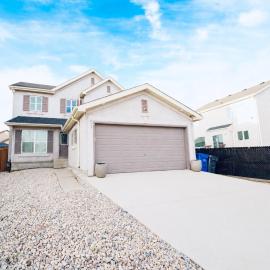 Cozy Prairie Mansion، فندق في وينيبيغ
