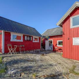 Amazing Home In Skärhamn With Wifi
