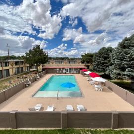 Brentwood Inn & Garden, hotel di Farmington