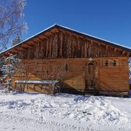 Chalet typique avec vue exceptionnelle, hotel din Matemale