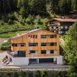 Chalet Esther, hotel in Longega