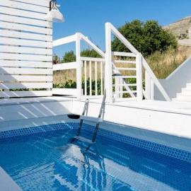 Mary Luxury House