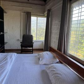 Nature's Abode, hotel em Pune