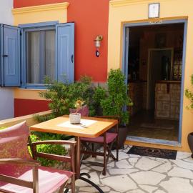 Taxiarchis, hotel a Symi