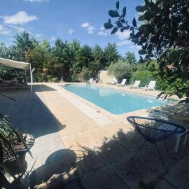 Maison entière 5 chambres 10 personnes au calme