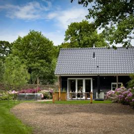Heemhoeve Lodge, hotell i Emst
