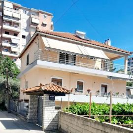 George's Ap Gjirokastër, hotel in Gjirokastër