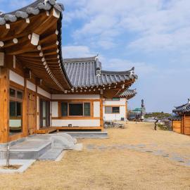 Luxury Hanok Blue Serenity, hotel in T'ongjin