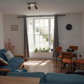 Garden flat seafront Hastings, hotel in Hastings