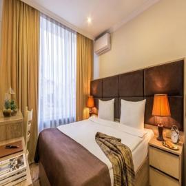 City Hotel