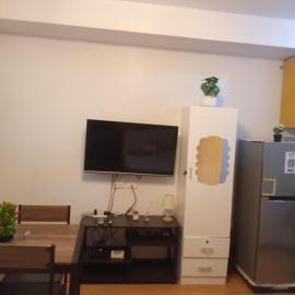 Lois Ann Condo，Pontud的飯店