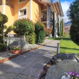 Villa Luisa Appartamenti Vacanze, hotelli kohteessa Caiolo