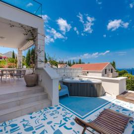 Paradeisos Suite