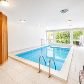 Siófok Private Spa Villa - Pool & Sauna, hotell Siófokis