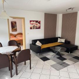 Anjas Ferienwohnung Buchenrod, hotell i Flieden